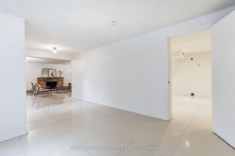 Photo 32 at 100 Summitcrest Drive, Richview, Toronto