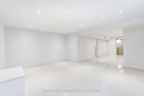Photo 35 at 100 Summitcrest Drive, Richview, Toronto