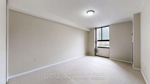 Photo 10 at 212 - 350 Seneca Hill Drive, Don Valley Village, Toronto