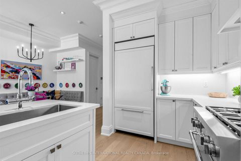 Photo 10 at TH1 - 288 St Clair Avenue W, Forest Hill South, Toronto