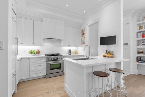 Photo 11 at TH1 - 288 St Clair Avenue W, Forest Hill South, Toronto