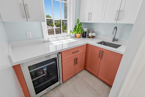 Photo 19 at TH1 - 288 St Clair Avenue W, Forest Hill South, Toronto