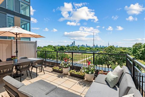 Photo 24 at TH1 - 288 St Clair Avenue W, Forest Hill South, Toronto