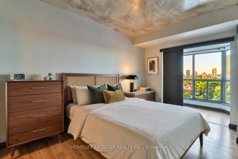 Photo 8 at 611 - 2261 Lakeshore Boulevard W, Mimico, Toronto