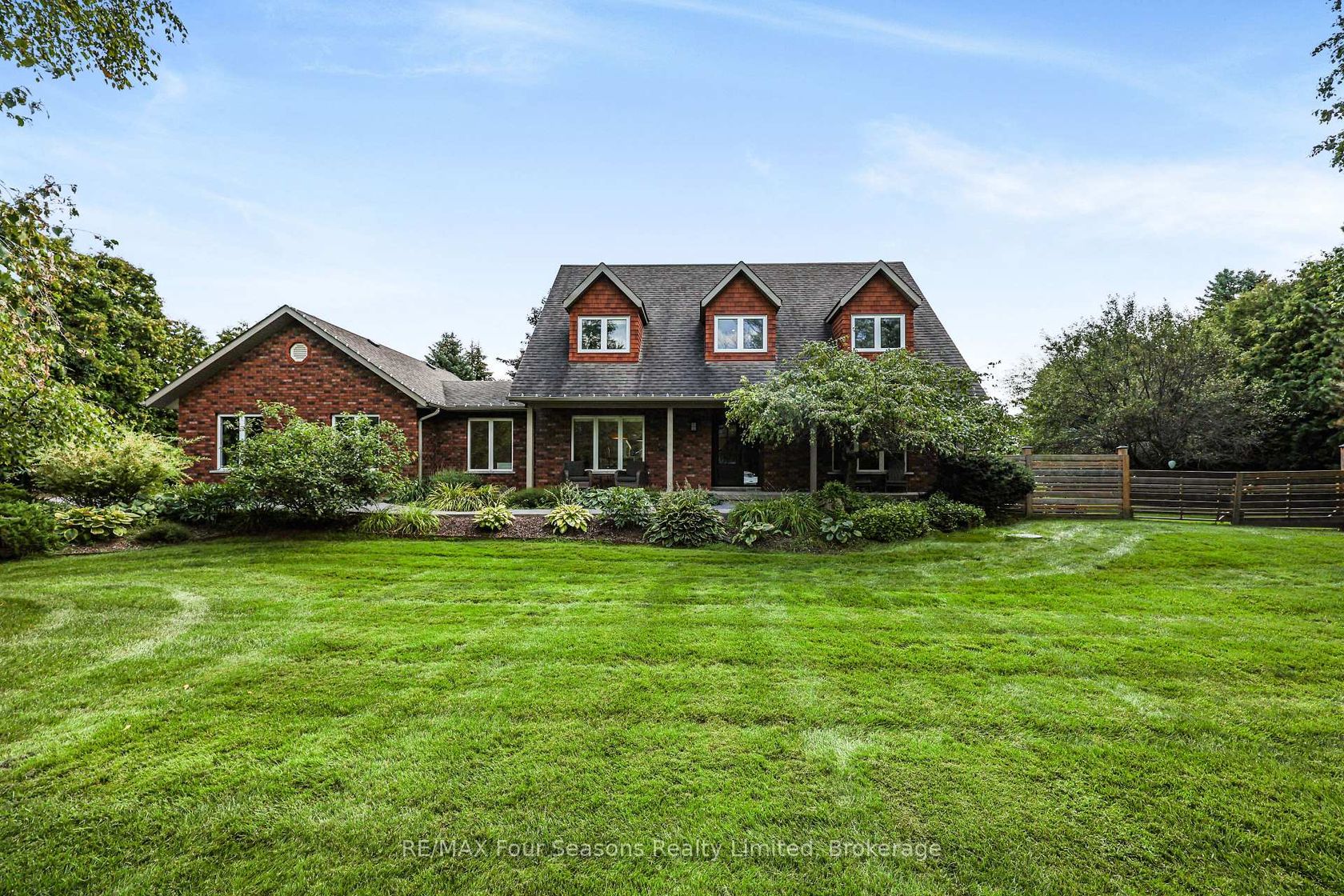 7551 36/37 Nottawasaga Side Road E, Nottawa, Clearview photo number 2