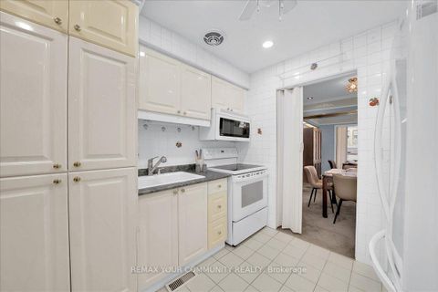 Photo 9 at 56 - 50 Blackwell Avenue, Malvern, Toronto
