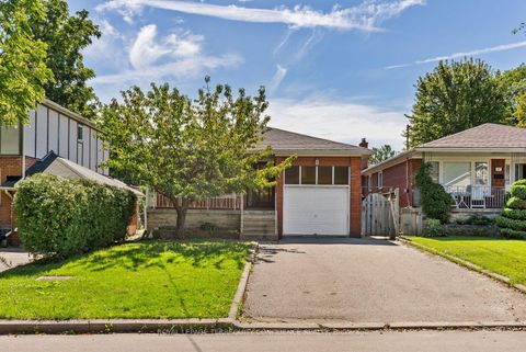 Photo 1 at 265 Horsham Avenue, Willowdale West, Toronto