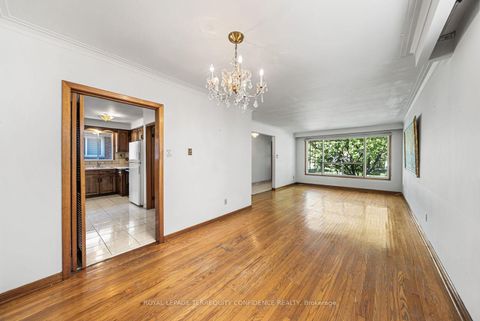Photo 10 at 265 Horsham Avenue, Willowdale West, Toronto