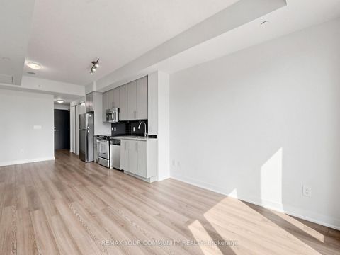 Photo 12 at 306 - 60 Berwick Avenue, Eglinton, Toronto