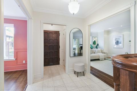 Photo 2 at 186 Rosedale Heights Drive, Moore Park, Toronto