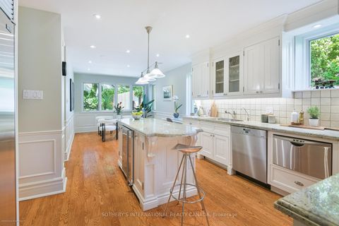 Photo 14 at 186 Rosedale Heights Drive, Moore Park, Toronto