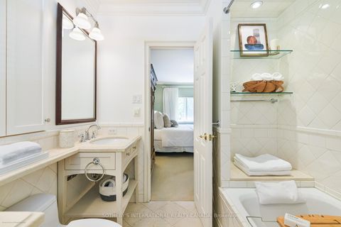 Photo 20 at 186 Rosedale Heights Drive, Moore Park, Toronto