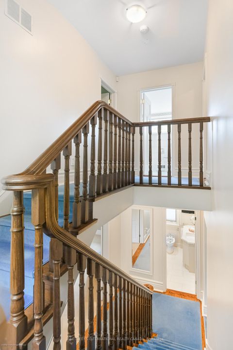 Photo 25 at 186 Rosedale Heights Drive, Moore Park, Toronto