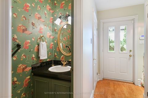 Photo 31 at 186 Rosedale Heights Drive, Moore Park, Toronto