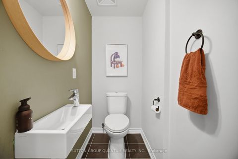 Photo 11 at 5 - 145 Long Branch Avenue NW, Long Branch, Toronto