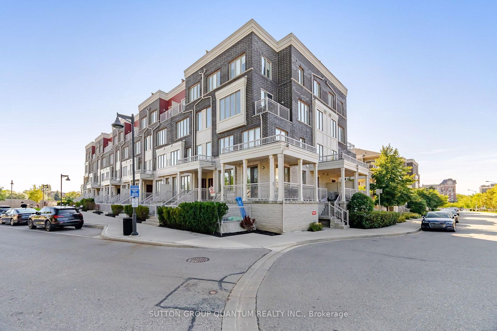 5 - 145 Long Branch Avenue NW, Long Branch, Toronto photo number 2