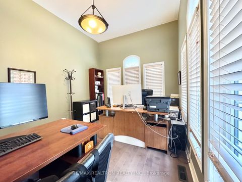 Photo 5 at 2 Redmond Drive, Patterson, Vaughan