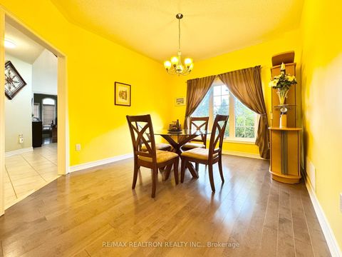Photo 17 at 2 Redmond Drive, Patterson, Vaughan