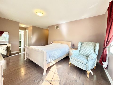 Photo 24 at 2 Redmond Drive, Patterson, Vaughan