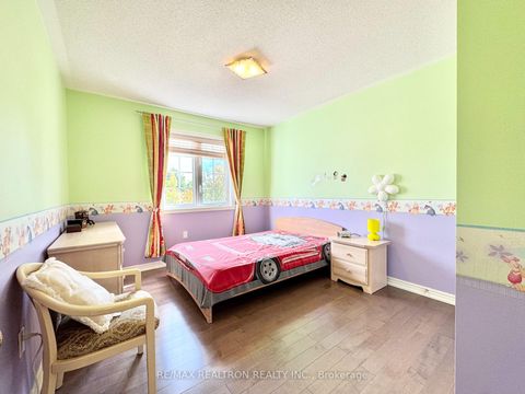 Photo 30 at 2 Redmond Drive, Patterson, Vaughan