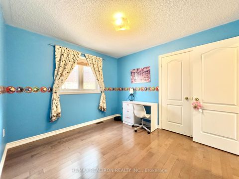 Photo 34 at 2 Redmond Drive, Patterson, Vaughan