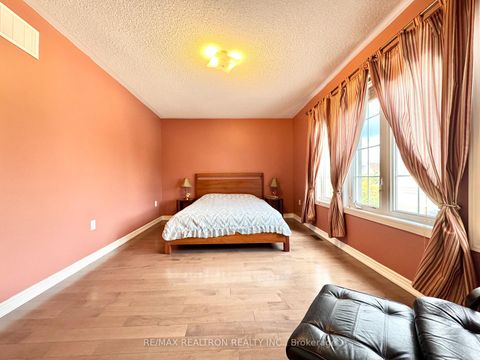 Photo 37 at 2 Redmond Drive, Patterson, Vaughan
