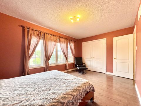 Photo 38 at 2 Redmond Drive, Patterson, Vaughan