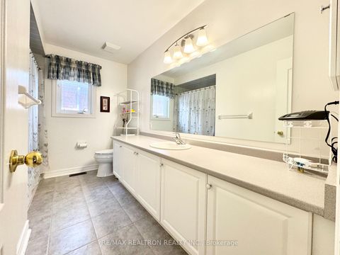 Photo 39 at 2 Redmond Drive, Patterson, Vaughan