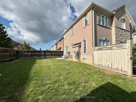 Photo 43 at 2 Redmond Drive, Patterson, Vaughan
