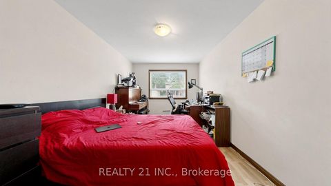 Photo 12 at 48 Megan Avenue, West Hill, Toronto