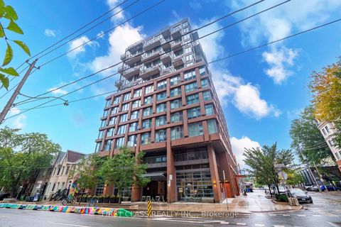 Photo 1 at 702 - 2 Augusta Avenue, Waterfront Communities C1, Toronto