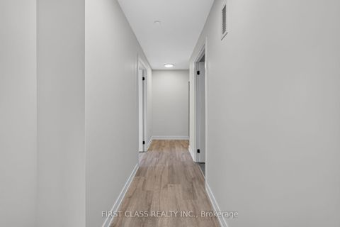 Photo 8 at 702 - 2 Augusta Avenue, Waterfront Communities C1, Toronto