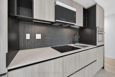 Photo 17 at 702 - 2 Augusta Avenue, Waterfront Communities C1, Toronto