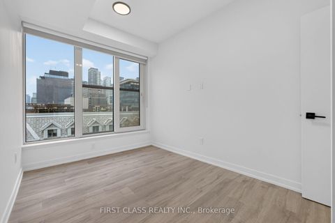 Photo 23 at 702 - 2 Augusta Avenue, Waterfront Communities C1, Toronto