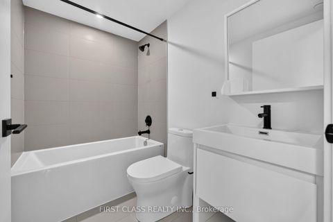 Photo 24 at 702 - 2 Augusta Avenue, Waterfront Communities C1, Toronto