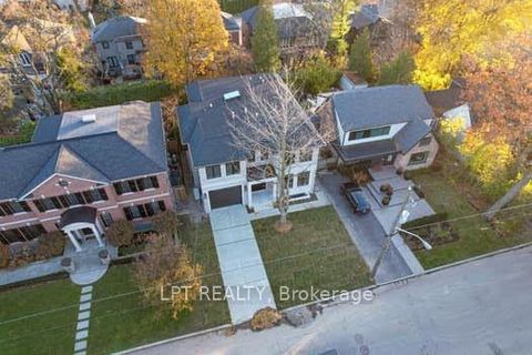 Photo 2 at 431 Heath Street E, Leaside, Toronto