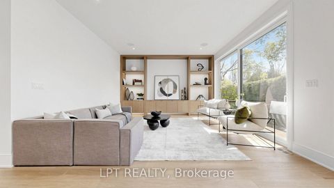 Photo 8 at 431 Heath Street E, Leaside, Toronto