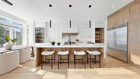 Photo 11 at 431 Heath Street E, Leaside, Toronto