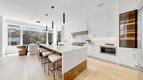 Photo 12 at 431 Heath Street E, Leaside, Toronto