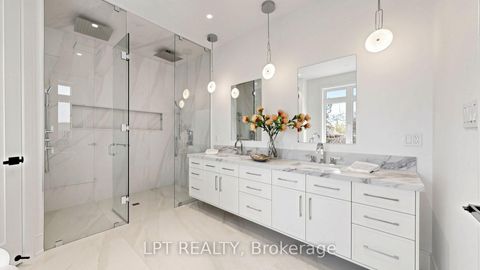 Photo 24 at 431 Heath Street E, Leaside, Toronto