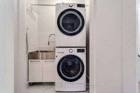 Photo 24 at 194 Sheldrake Boulevard, Mount Pleasant East, Toronto