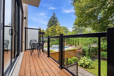 Photo 29 at 194 Sheldrake Boulevard, Mount Pleasant East, Toronto