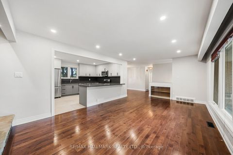 Photo 6 at 541 Rouge Hills Drive, Rouge E10, Toronto