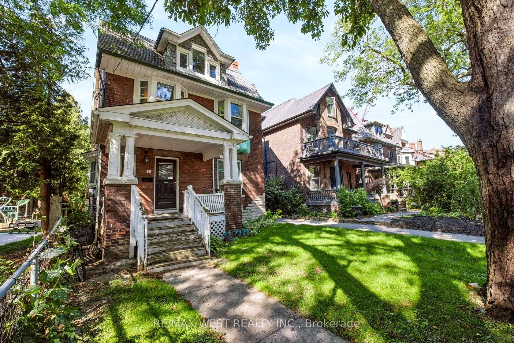 68 Beaty Avenue, South Parkdale, Toronto photo 2