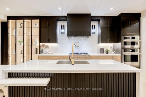 Photo 7 at 33 Twelfth Street, New Toronto, Toronto