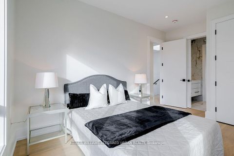 Photo 34 at 33 Twelfth Street, New Toronto, Toronto