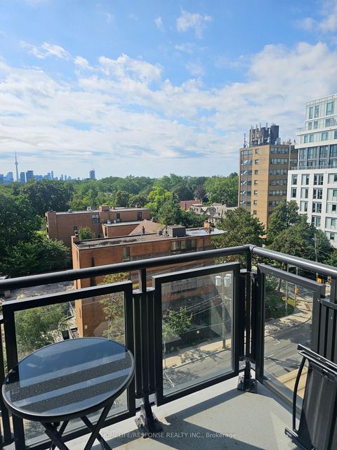 Photo 13 at 703 - 2 FOREST HILL Road, Casa Loma, Toronto