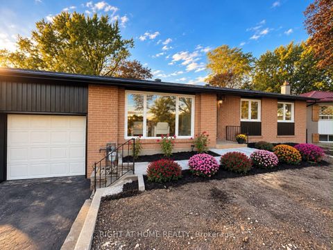 Photo 3 at 16 Ptarmigan Crescent, Donalda, Toronto