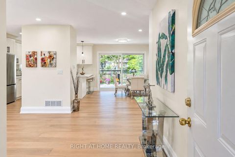 Photo 5 at 16 Ptarmigan Crescent, Donalda, Toronto