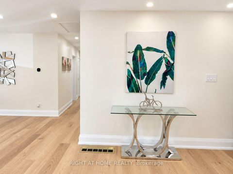 Photo 6 at 16 Ptarmigan Crescent, Donalda, Toronto